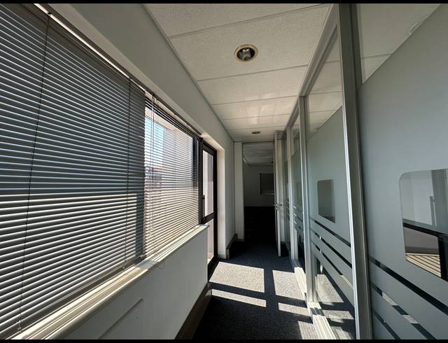 375M² OFFICE TO LET IN CENTURION CENTRAL